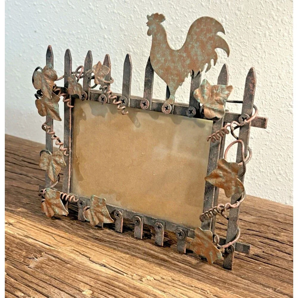 Metal Bronze Picket Fence Rooster Picture Frame Holds 4X6 Inches Used